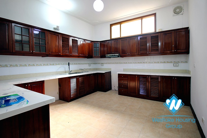 Big yard, swiming pool and five bedrooms house for rent in Tay Ho district, Ha Noi.